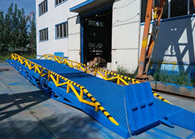 移動式登車橋